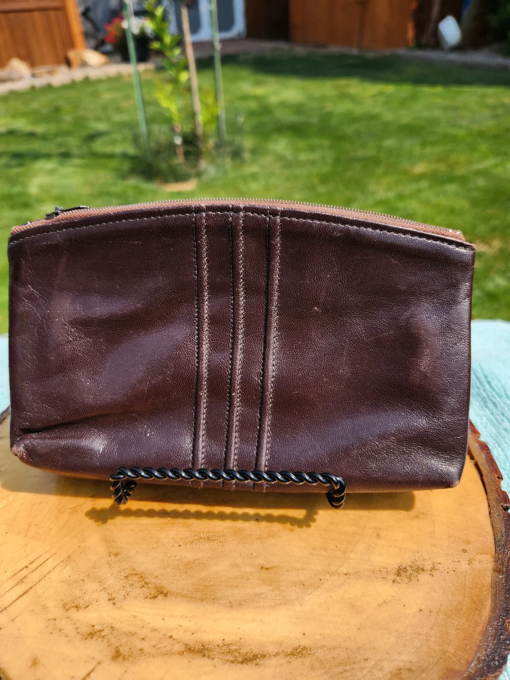 N/A sleek brown